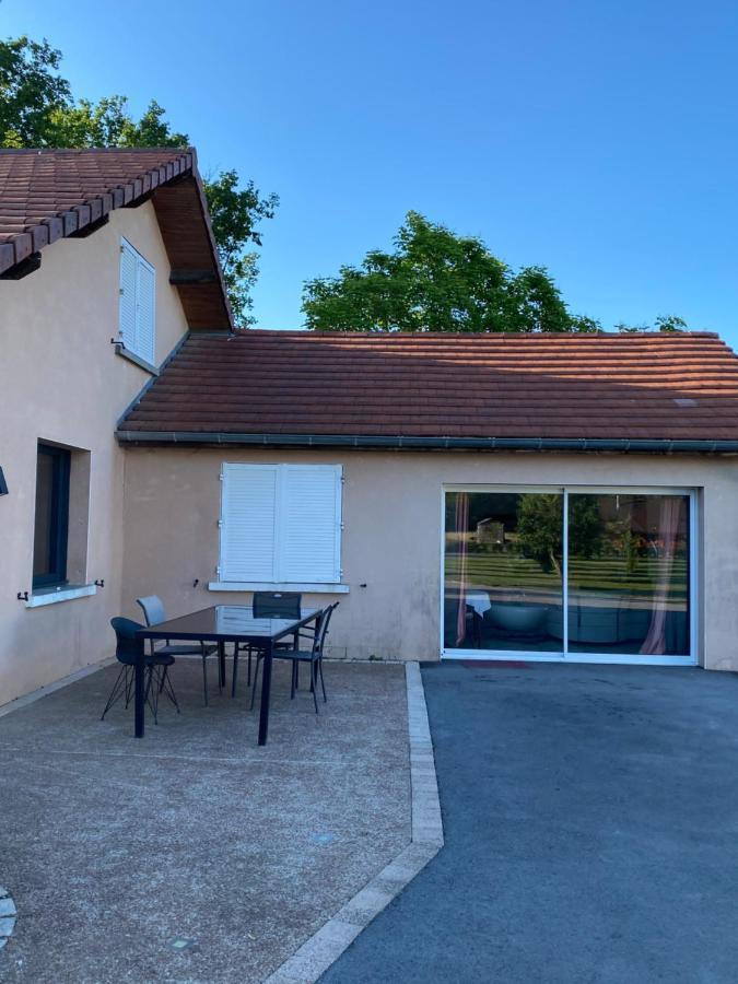 Agreable Chambre D'Hote Calme Avec Piscine Souvans 외부 사진